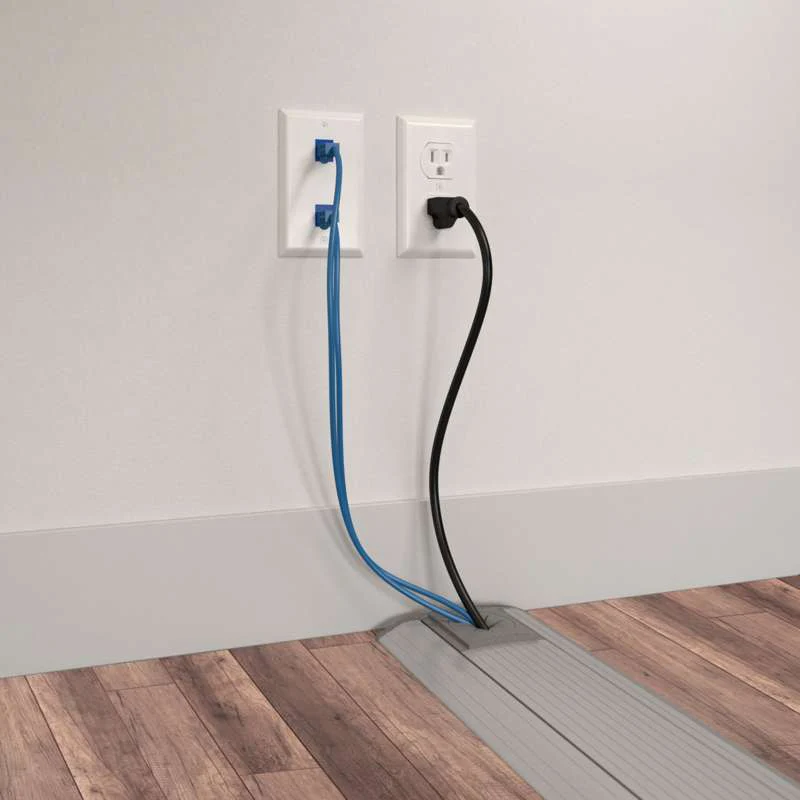 Connectrac GO 12' KIT w/ 15 amp duplex receptacle w/ 15' flexible cord - Image 3